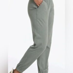 Vuori Sage Green Women's Jogger Pants